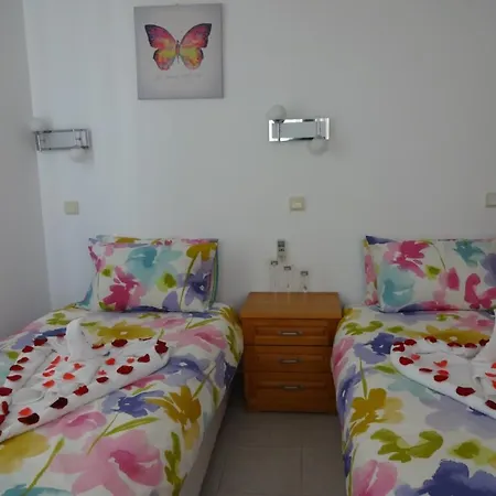 Three-bedroom Venice #11 Διαμέρισμα *